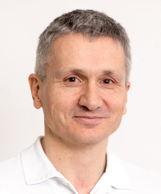 Competence Dr.  Christian  Schrofer