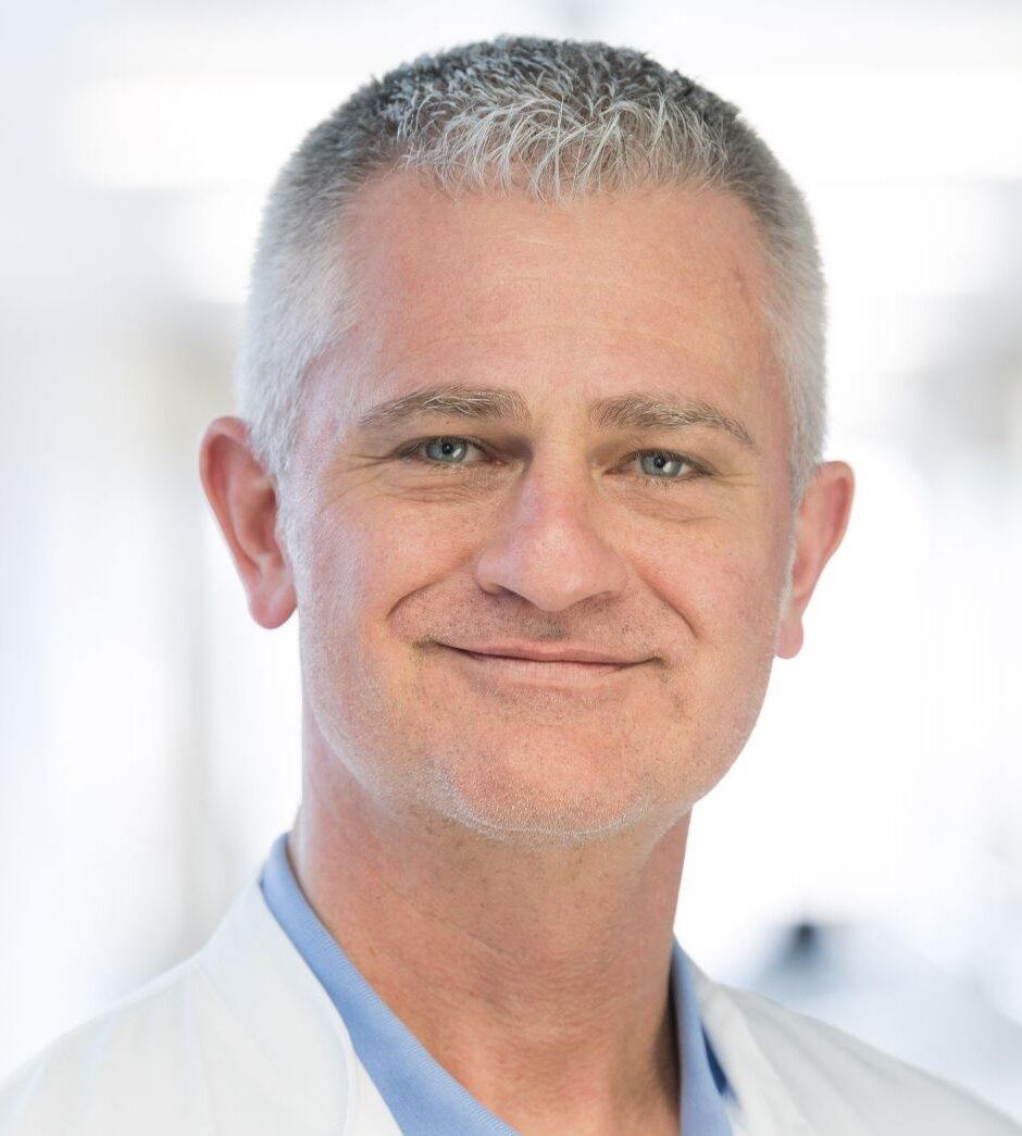 Competence Dr.  Christian  Hank